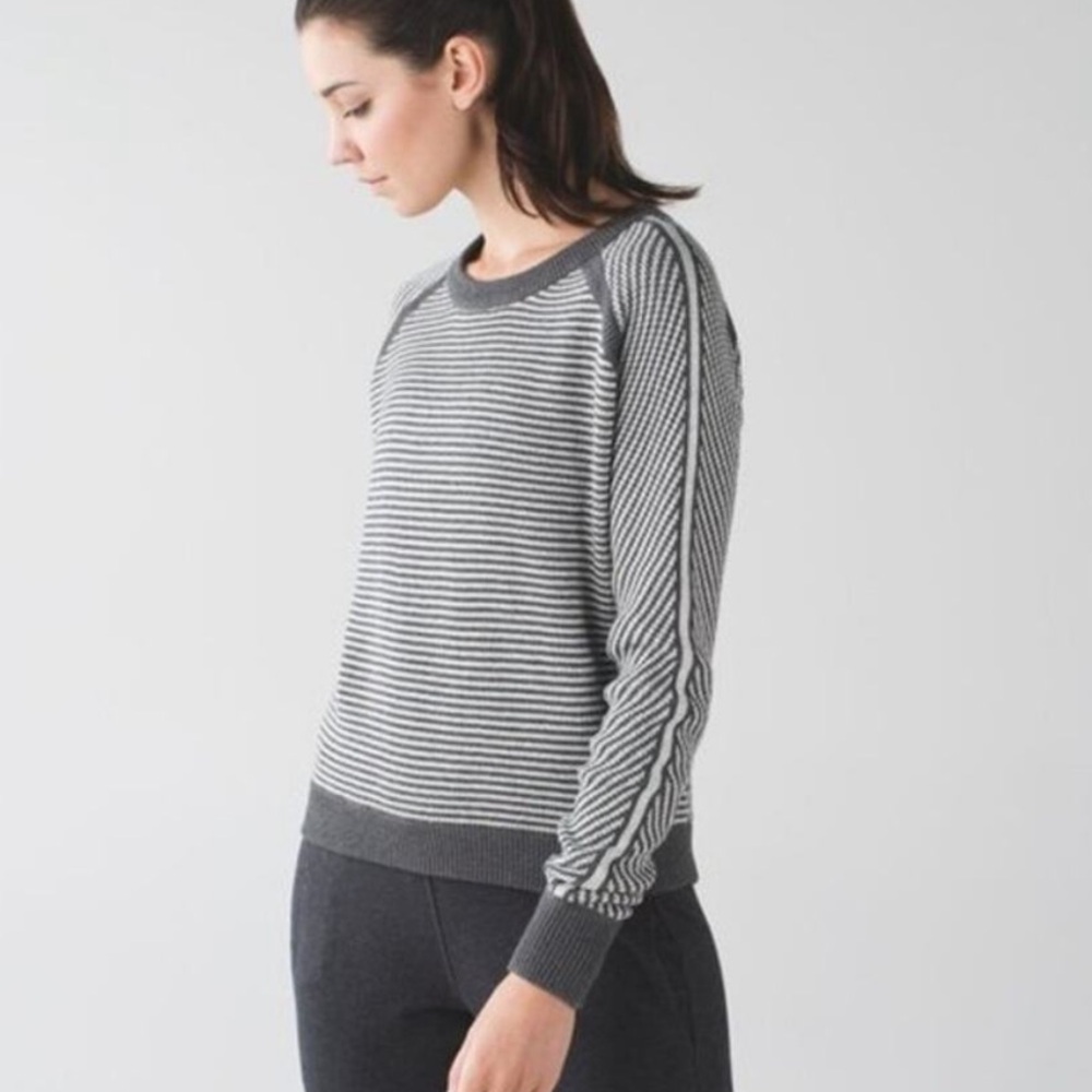 Lululemon DEVI crew sweater in gray with white stripe detailing 8